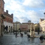 Piacentino cosa vedere in un weekend: itinerari e consigli Piazza_dei_Cavalli_Piacenza