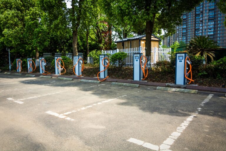 Stazioni di ricarica auto elettriche